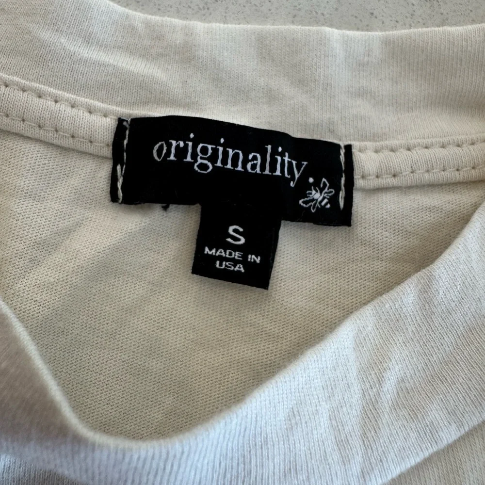 Originality brand cropped graphic SS t-shirt  Long Live Cowgirls design Sz S NWT - Picture 5 of 10